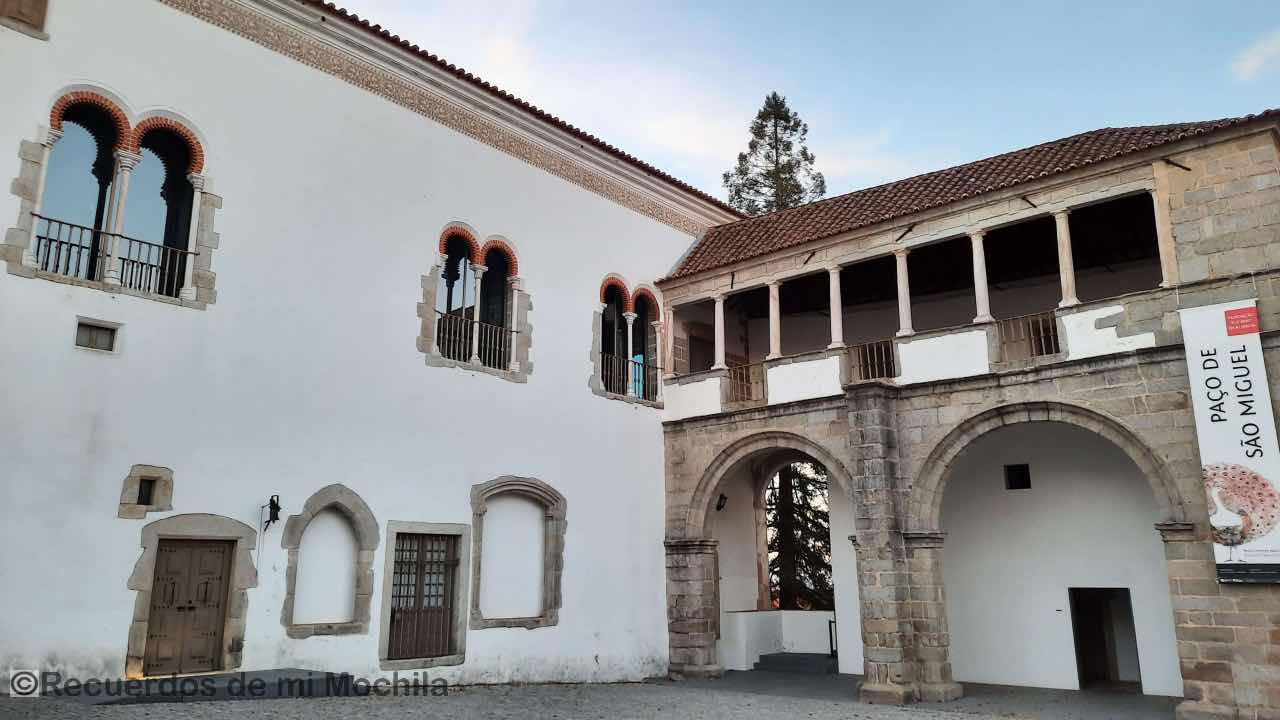Évora