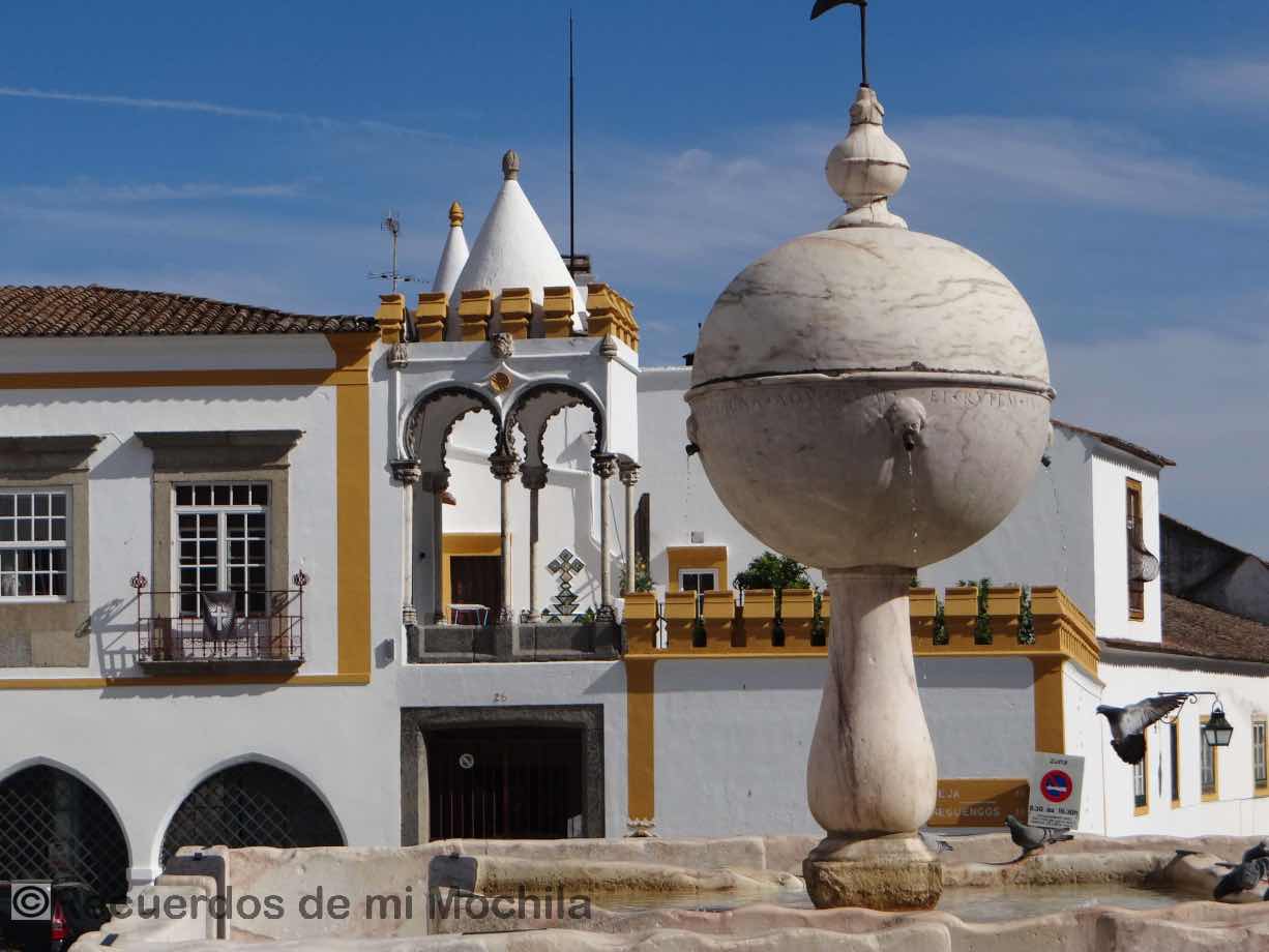 Évora