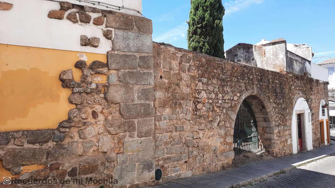 Évora