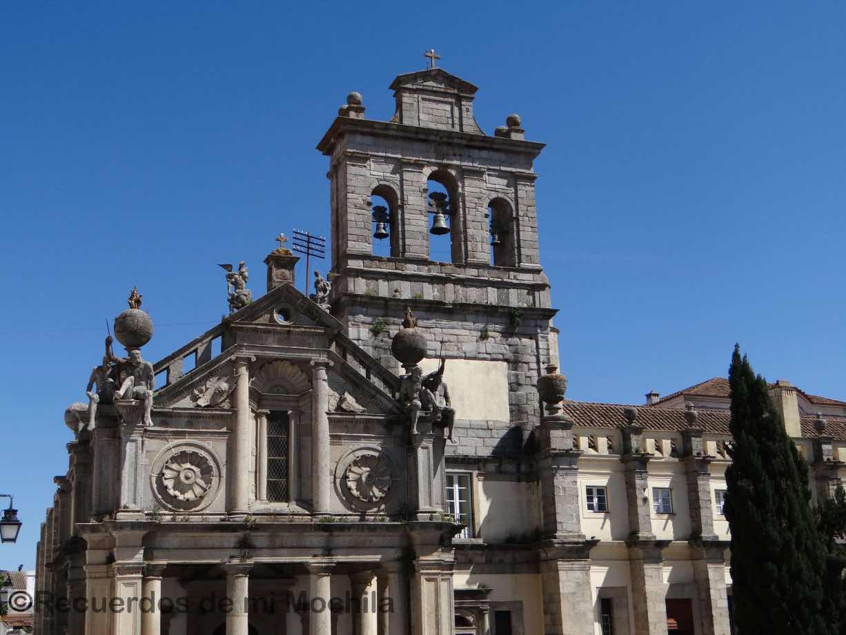 Évora