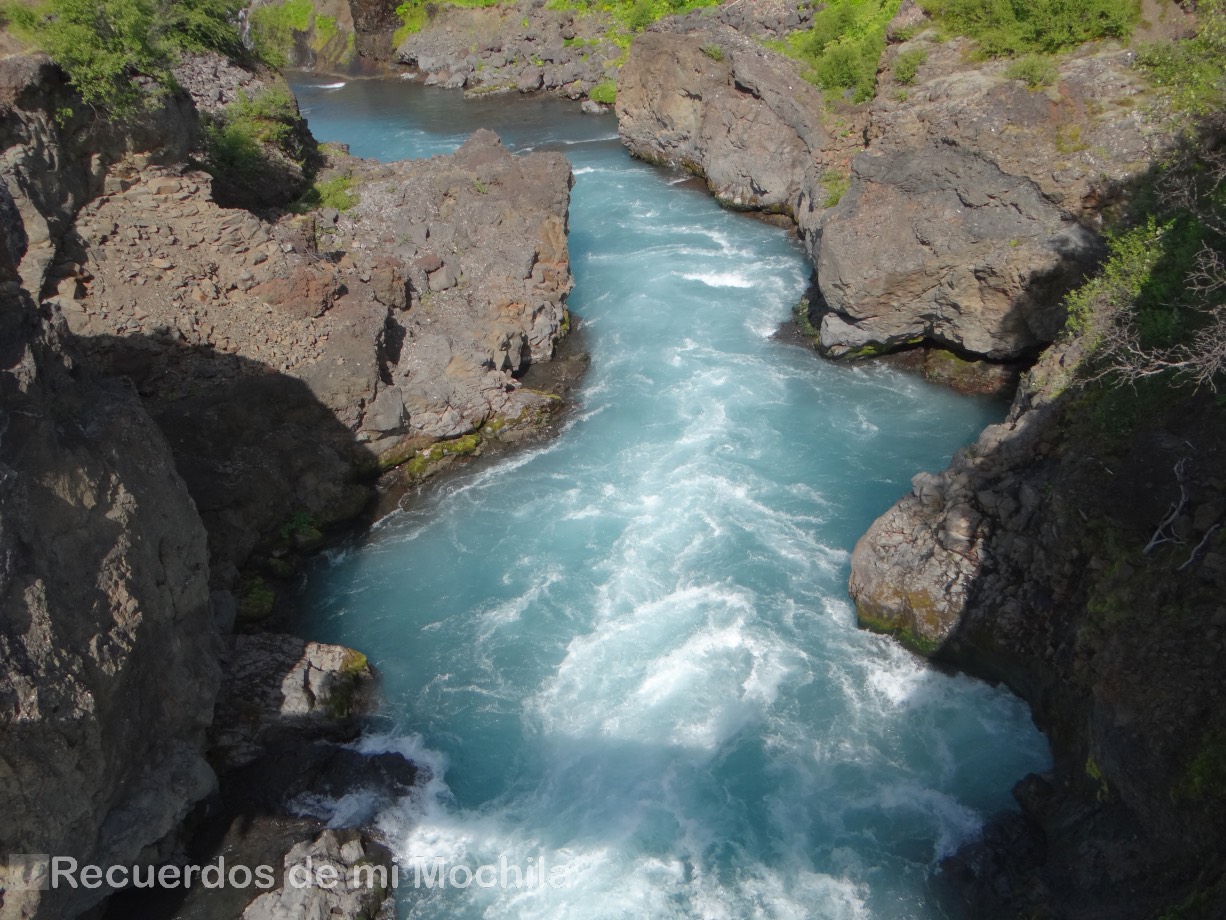 Hraunfossar y Barnafoss
