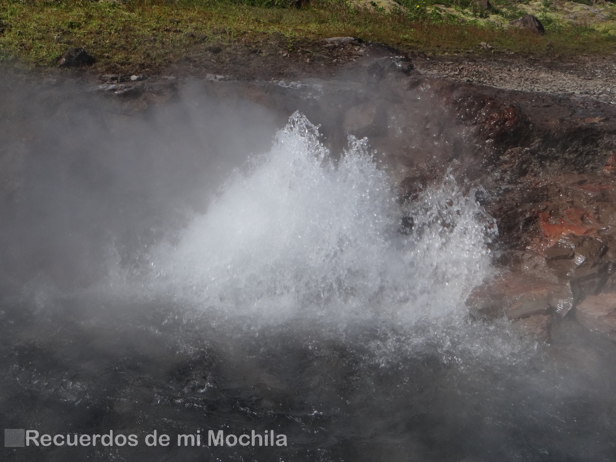 Hraunfossar y Barnafoss