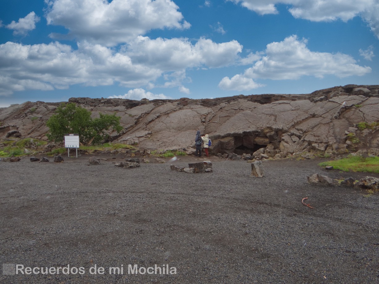 cueva Grjótagjá