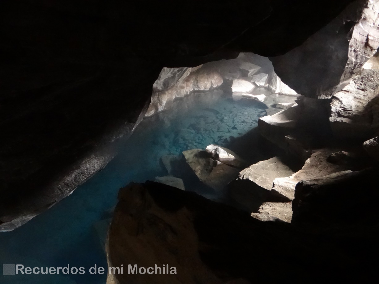 cueva Grjótagjá
